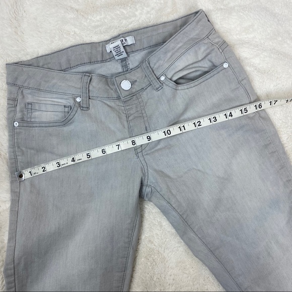 Forever 21 Light Gray Skinny Jeans 26 - Picture 6 of 11